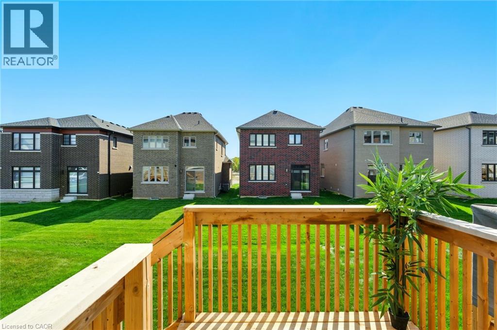 5 Cherry Blossom Heights, Hamilton, Ontario  L9B 0E9 - Photo 46 - 40767892