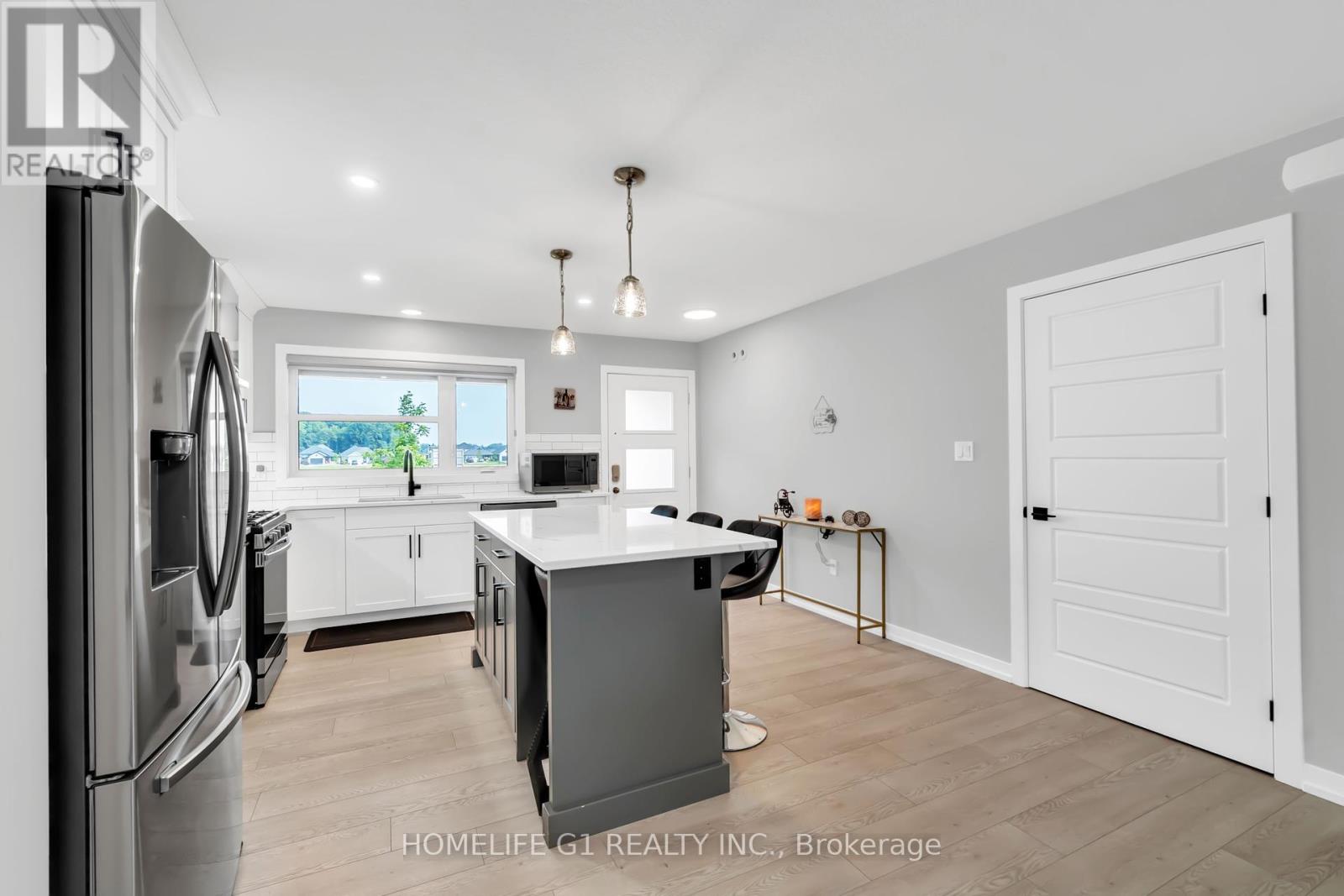49 Feathers Crossing, St. Thomas, Ontario  N5R 0M3 - Photo 10 - X12400720