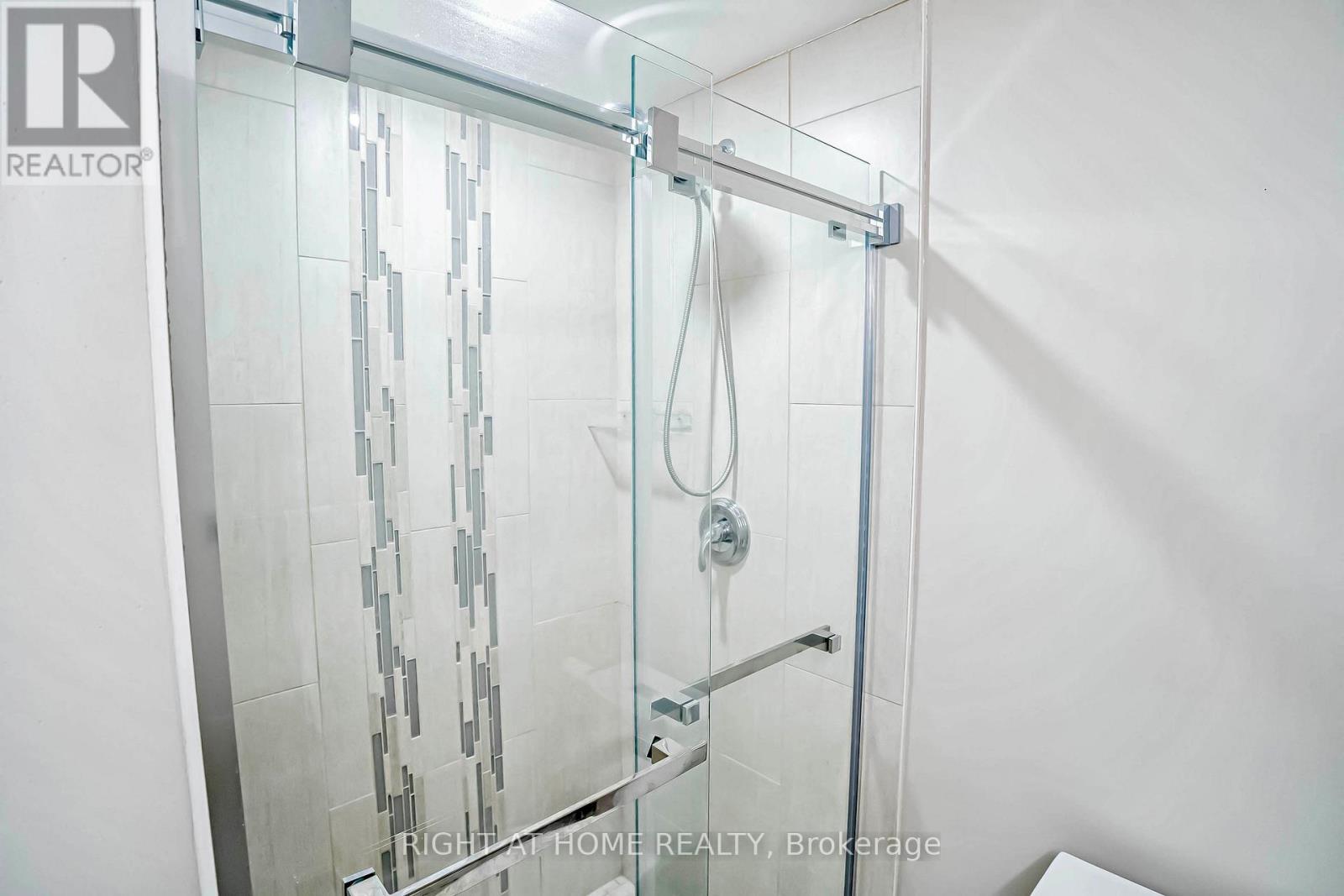 618 Knox Avenue, Hamilton, Ontario  L8H 6K3 - Photo 36 - X12400784