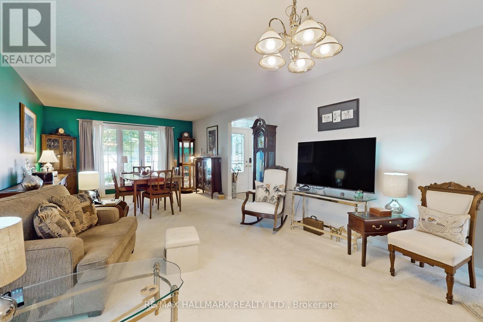 8 Greenfield Place, Wilmot, Ontario  N3A 2G6 - Photo 3 - X12400801