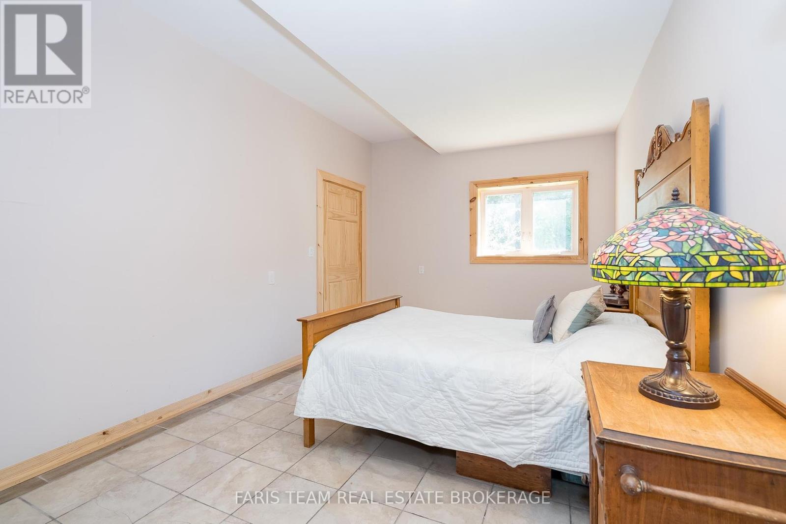 243 Champlain Road, Penetanguishene, Ontario  L9M 1S2 - Photo 30 - S12366105