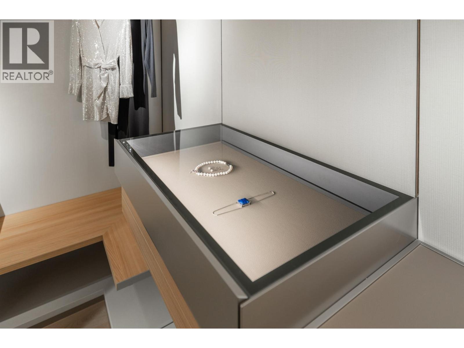 1075 Sunset Drive Unit# Ph1, Kelowna, British Columbia  V1Y 9Y9 - Photo 33 - 10362500