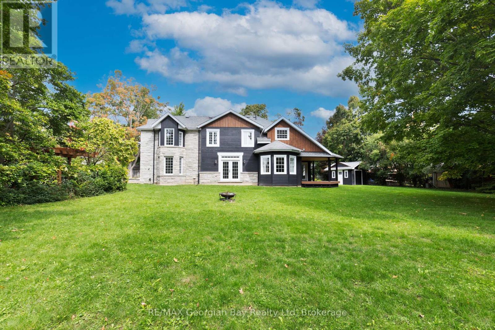 105 Duckworth Street, Barrie, Ontario  L4M 3V9 - Photo 44 - S12400992