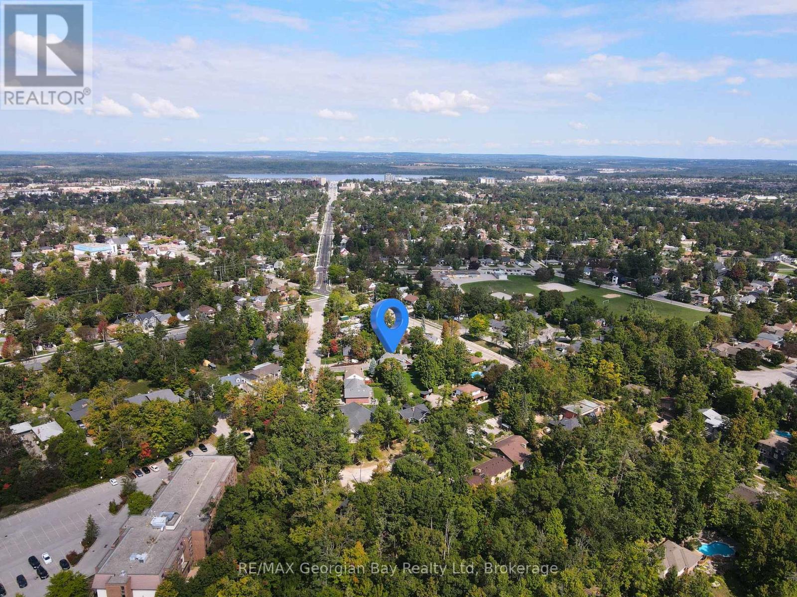 105 Duckworth Street, Barrie, Ontario  L4M 3V9 - Photo 50 - S12400992