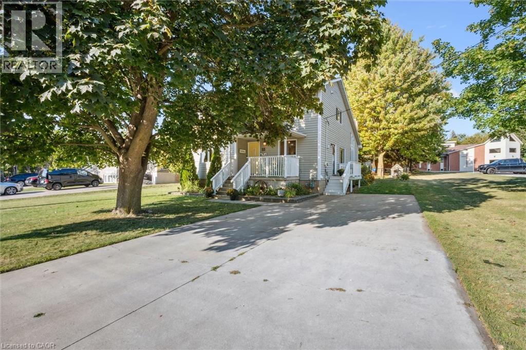 53 Hincks Street, New Hamburg, Ontario  N3A 2A2 - Photo 2 - 40759155