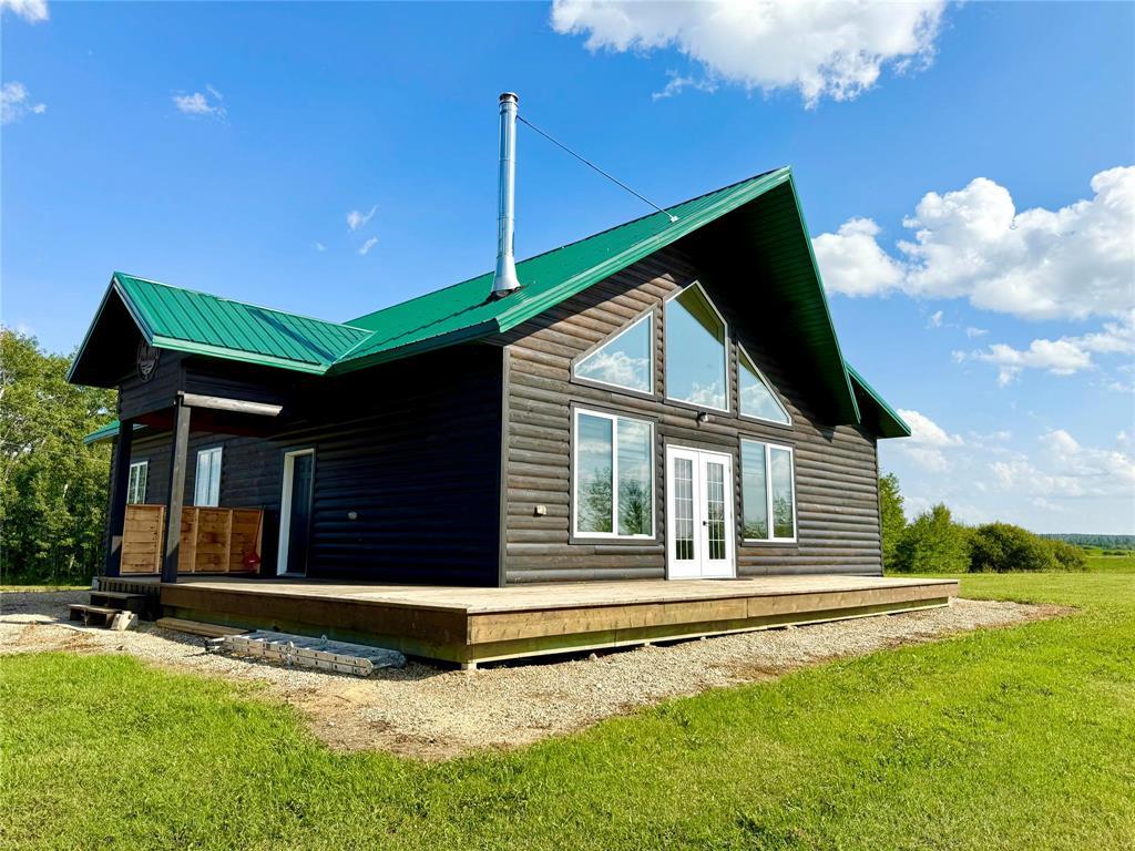 188 N Road, Swan River, Manitoba  R0L 0C0 - Photo 3 - 202522991