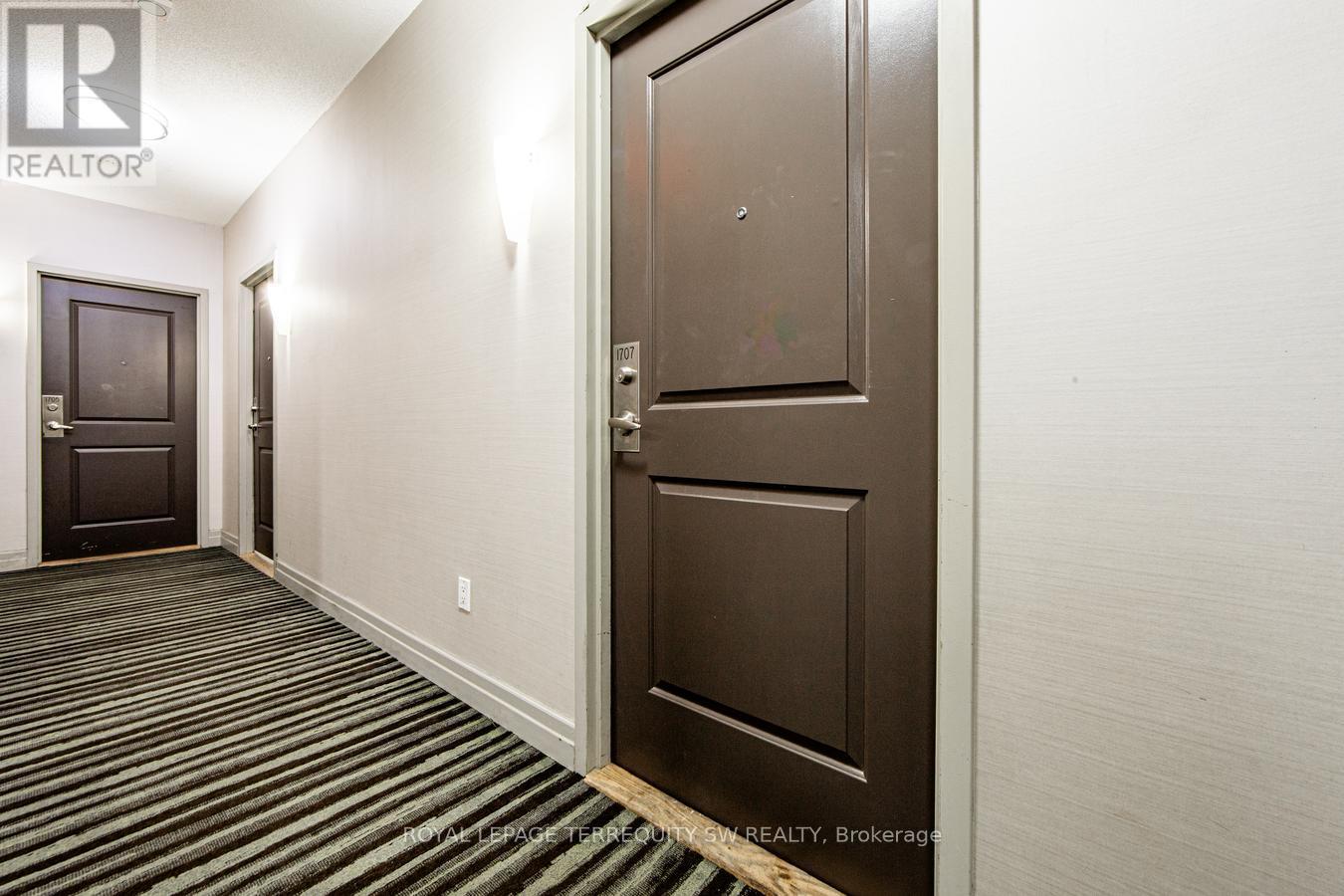 1707 - 21 Grand Magazine Street, Toronto, Ontario  M5V 1B5 - Photo 11 - C12400893