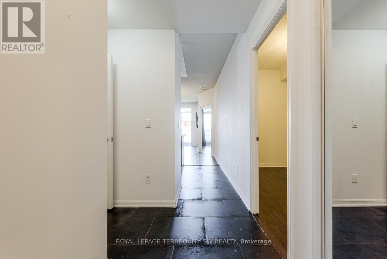 1707 - 21 Grand Magazine Street, Toronto, Ontario  M5V 1B5 - Photo 13 - C12400893