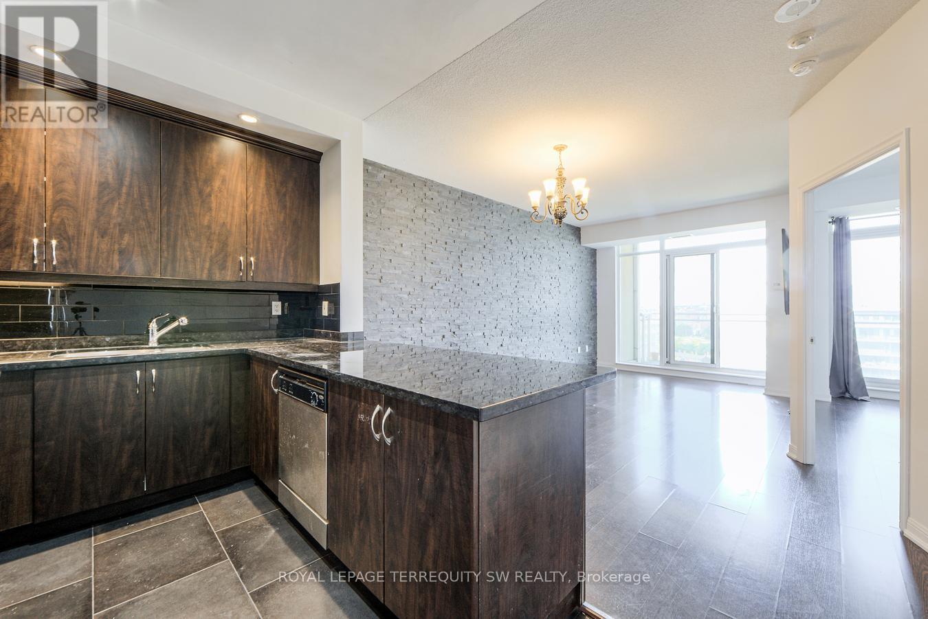 1707 - 21 Grand Magazine Street, Toronto, Ontario  M5V 1B5 - Photo 14 - C12400893