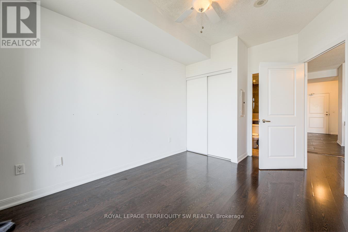 1707 - 21 Grand Magazine Street, Toronto, Ontario  M5V 1B5 - Photo 18 - C12400893