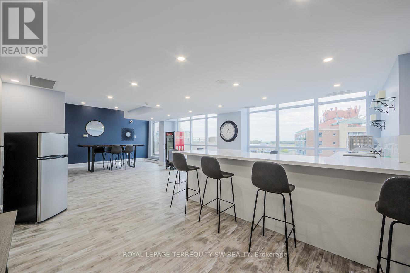 1707 - 21 Grand Magazine Street, Toronto, Ontario  M5V 1B5 - Photo 32 - C12400893