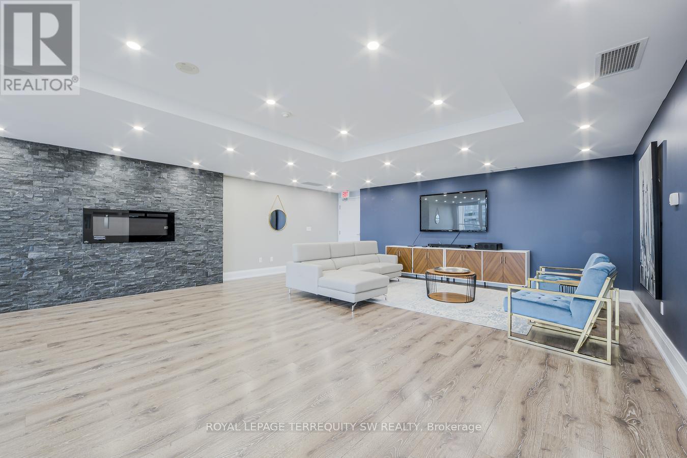 1707 - 21 Grand Magazine Street, Toronto, Ontario  M5V 1B5 - Photo 35 - C12400893