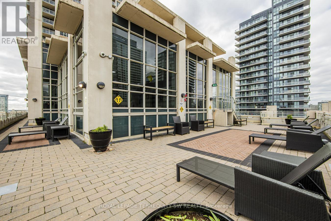 1707 - 21 Grand Magazine Street, Toronto, Ontario  M5V 1B5 - Photo 49 - C12400893