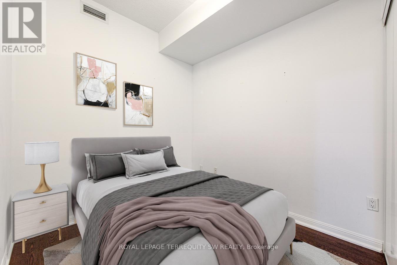 1707 - 21 Grand Magazine Street, Toronto, Ontario  M5V 1B5 - Photo 7 - C12400893