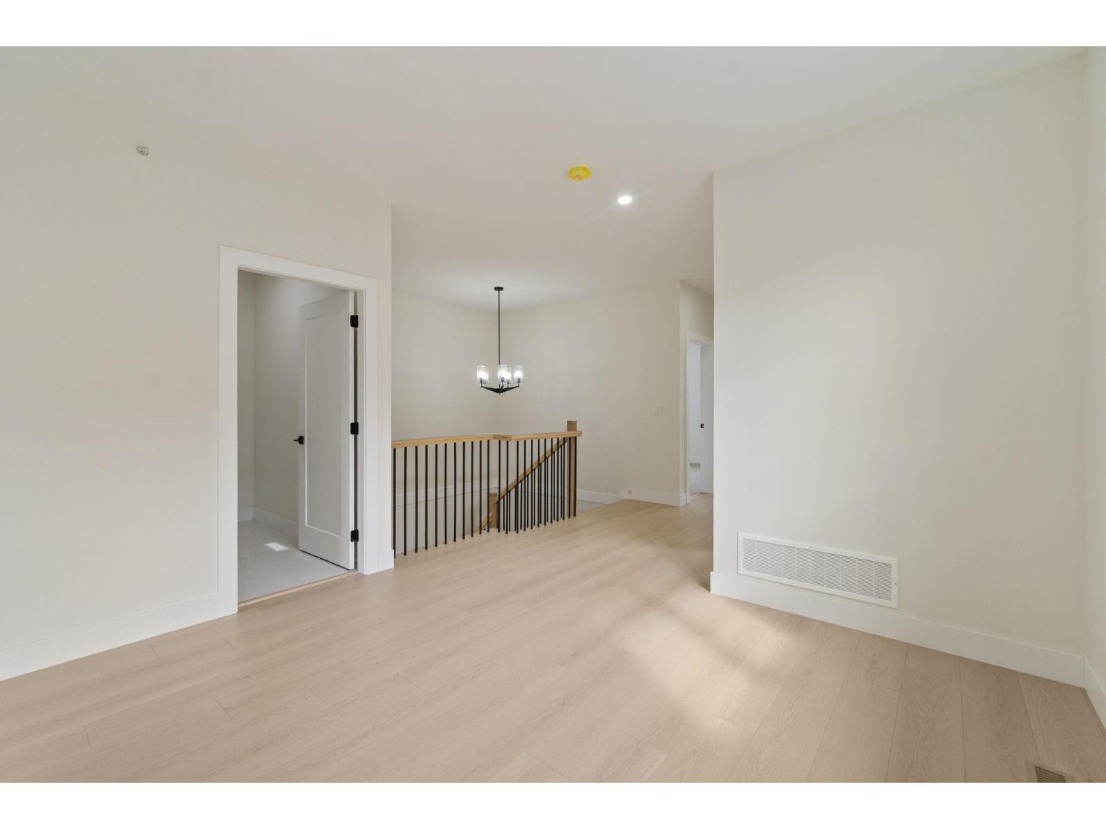 32514 Higginbottom Court, Mission, British Columbia  V2V 2T7 - Photo 17 - R3046396