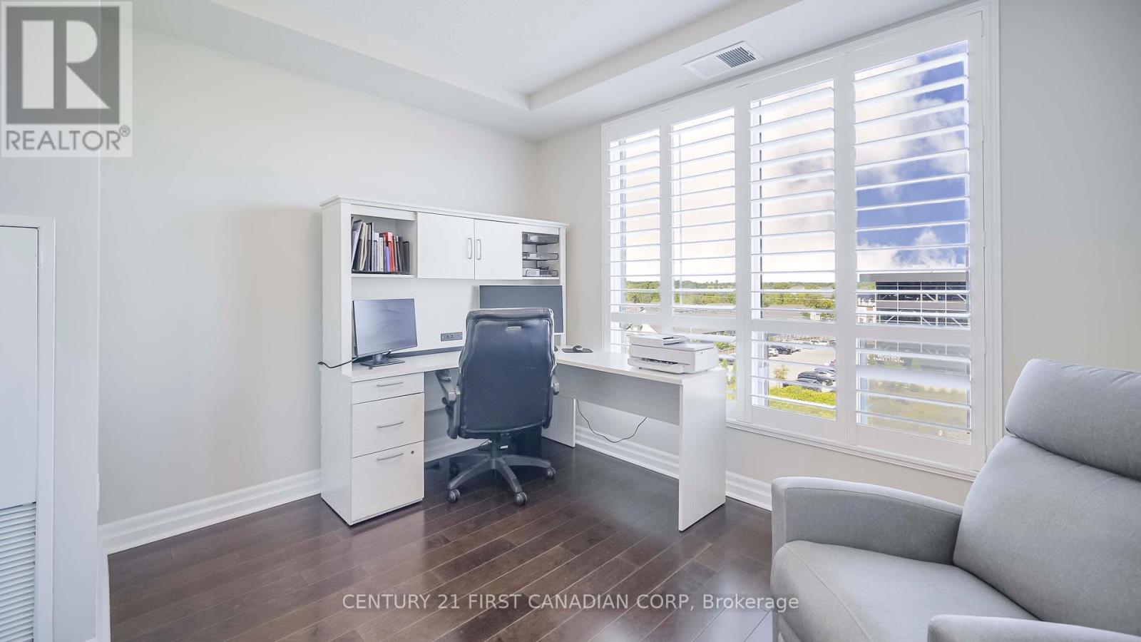 504 - 240 Villagewalk Boulevard, London North, Ontario  N6G 0P6 - Photo 15 - X12400951