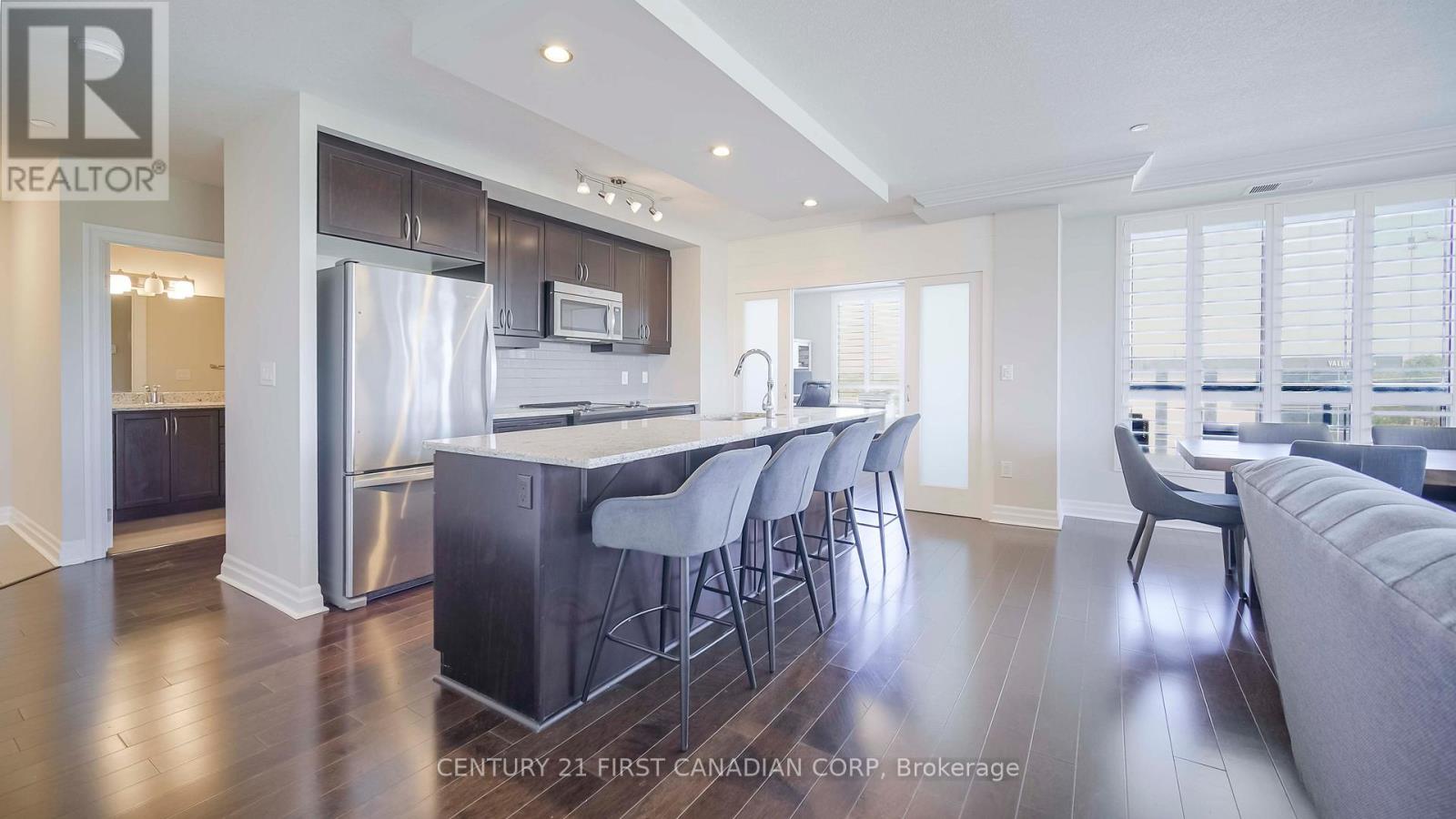 504 - 240 Villagewalk Boulevard, London North, Ontario  N6G 0P6 - Photo 8 - X12400951