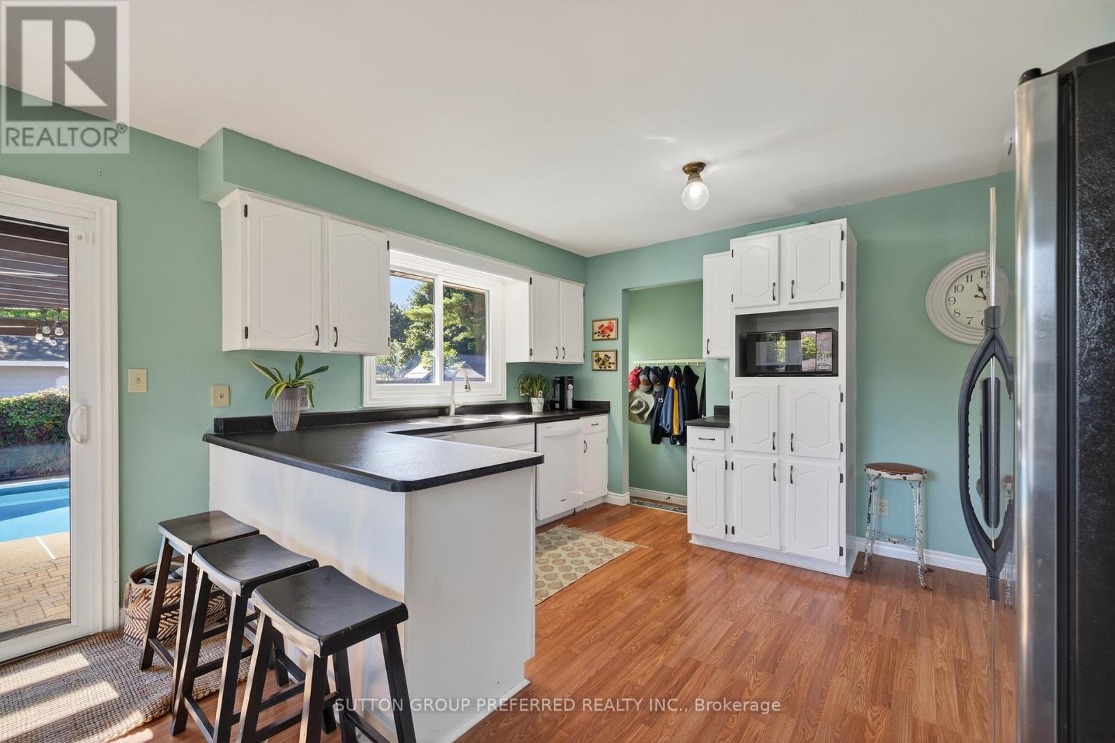 17 Clear Valley Drive, Tillsonburg, Ontario  N4G 4X9 - Photo 10 - X12400998