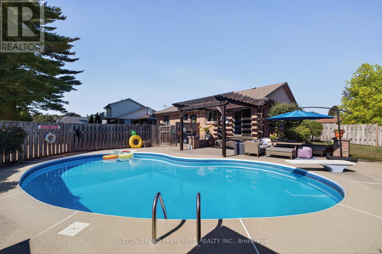 17 Clear Valley Drive, Tillsonburg, Ontario  N4G 4X9 - Photo 39 - X12400998