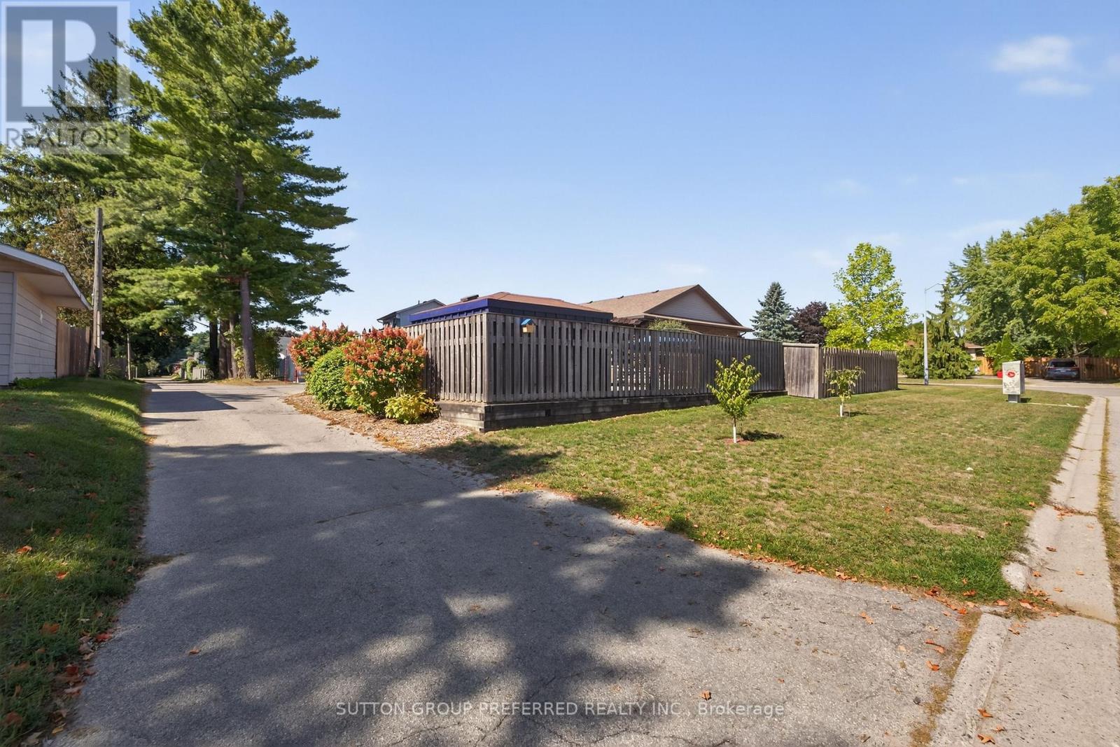 17 Clear Valley Drive, Tillsonburg, Ontario  N4G 4X9 - Photo 45 - X12400998