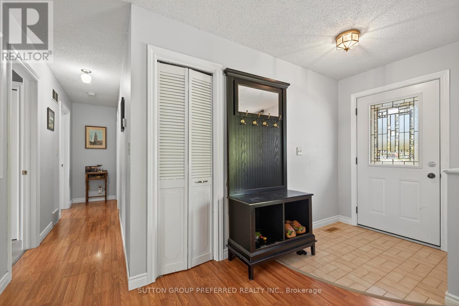 17 Clear Valley Drive, Tillsonburg, Ontario  N4G 4X9 - Photo 7 - X12400998