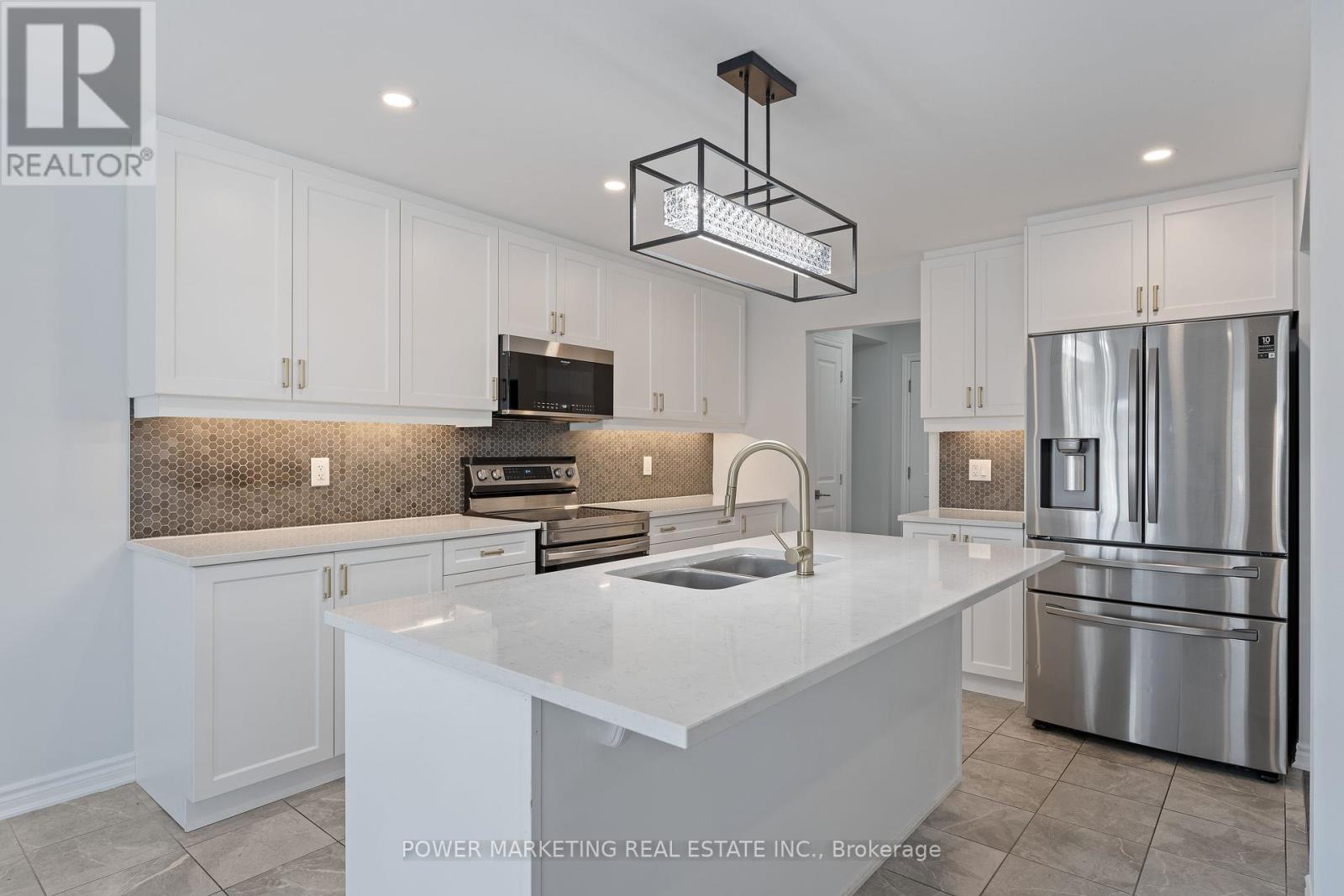 815 Henslows Circle, Ottawa, Ontario  K4A 5H6 - Photo 9 - X12400987