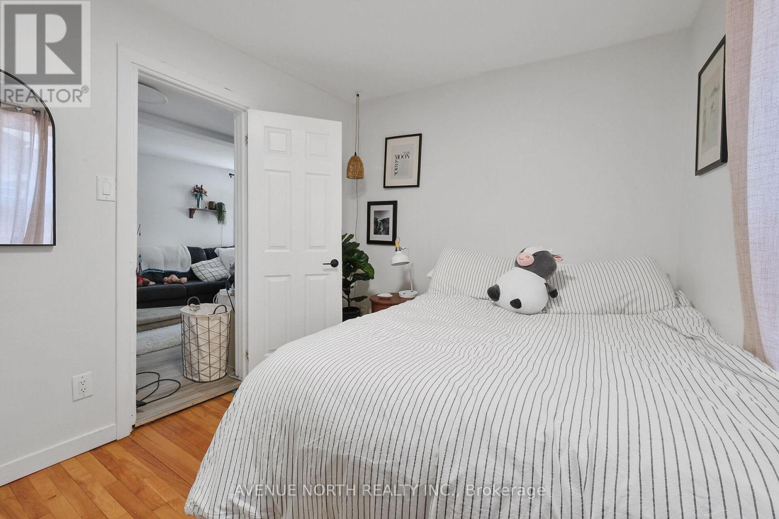 210 Dagmar Avenue, Ottawa, Ontario  K1L 5S9 - Photo 15 - X12401018