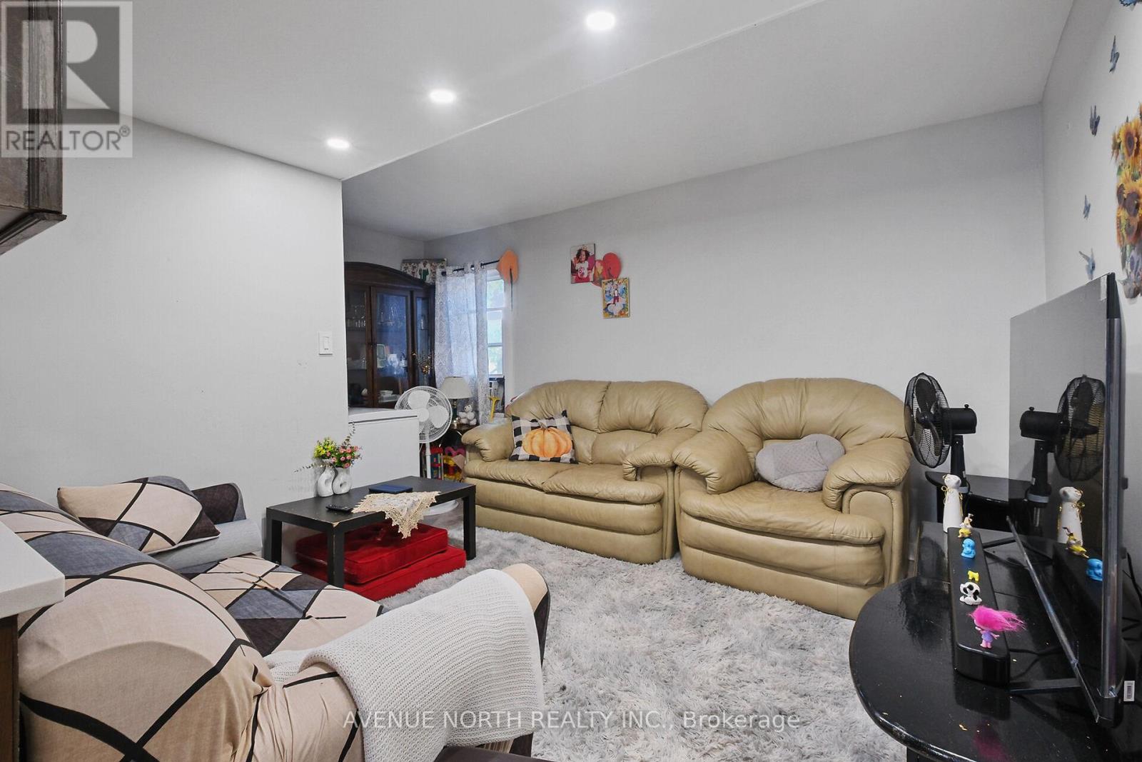 210 Dagmar Avenue, Ottawa, Ontario  K1L 5S9 - Photo 19 - X12401018