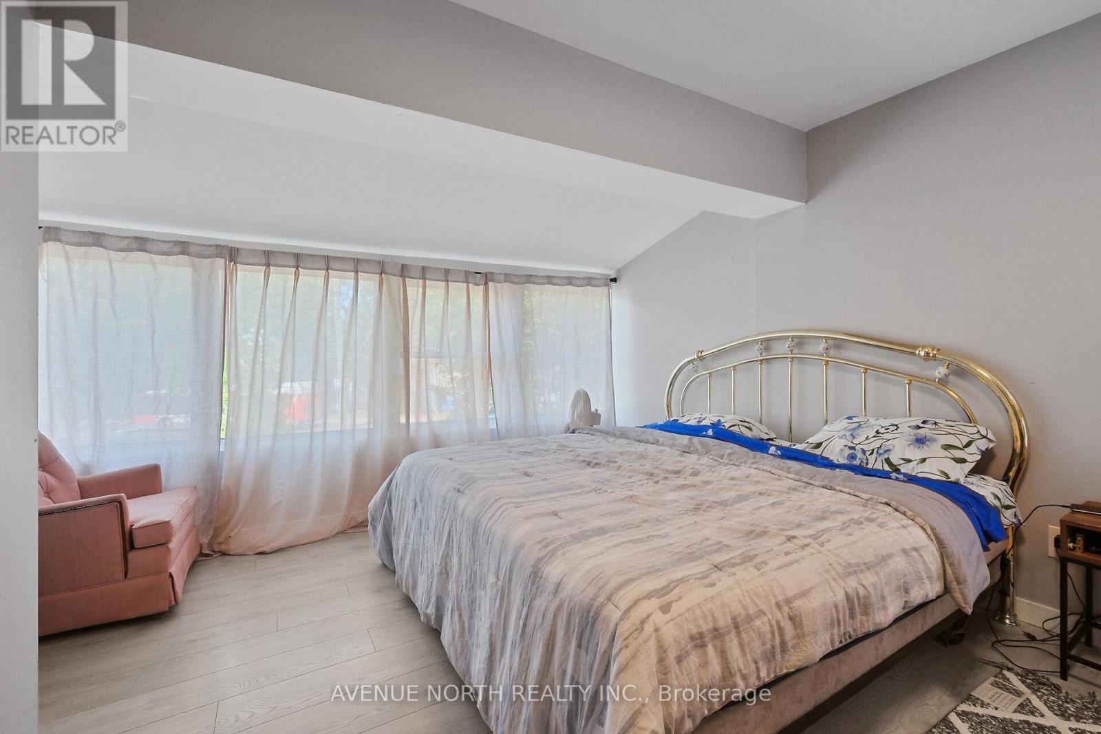 210 Dagmar Avenue, Ottawa, Ontario  K1L 5S9 - Photo 24 - X12401018