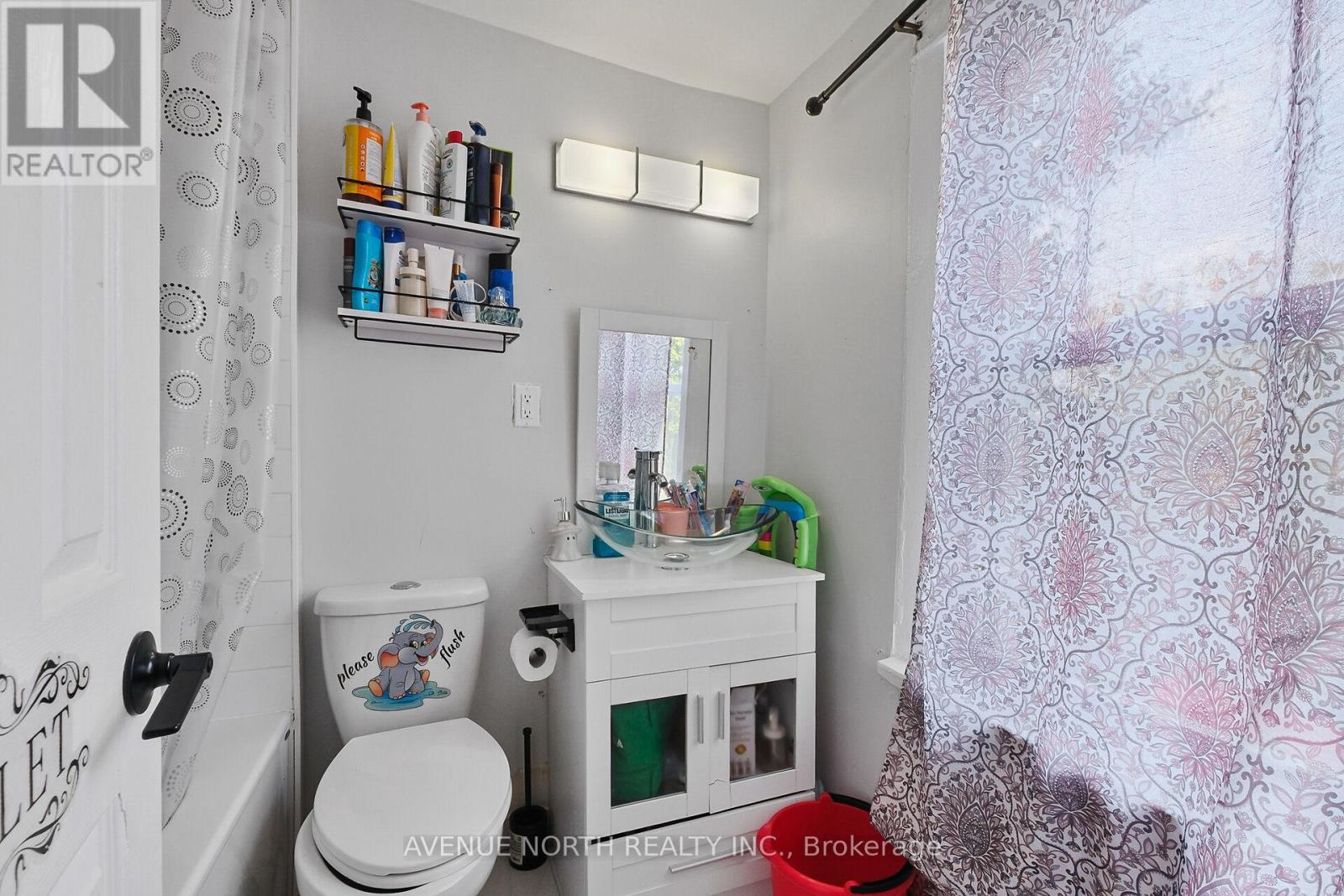 210 Dagmar Avenue, Ottawa, Ontario  K1L 5S9 - Photo 28 - X12401018