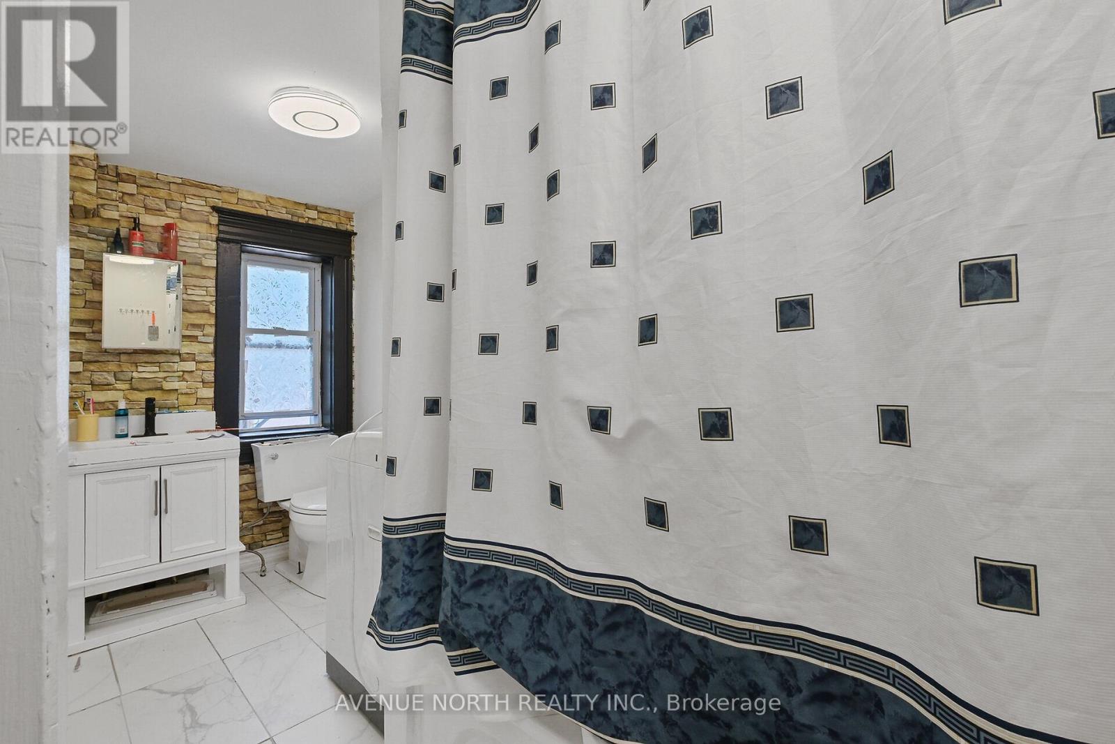 210 Dagmar Avenue, Ottawa, Ontario  K1L 5S9 - Photo 40 - X12401018