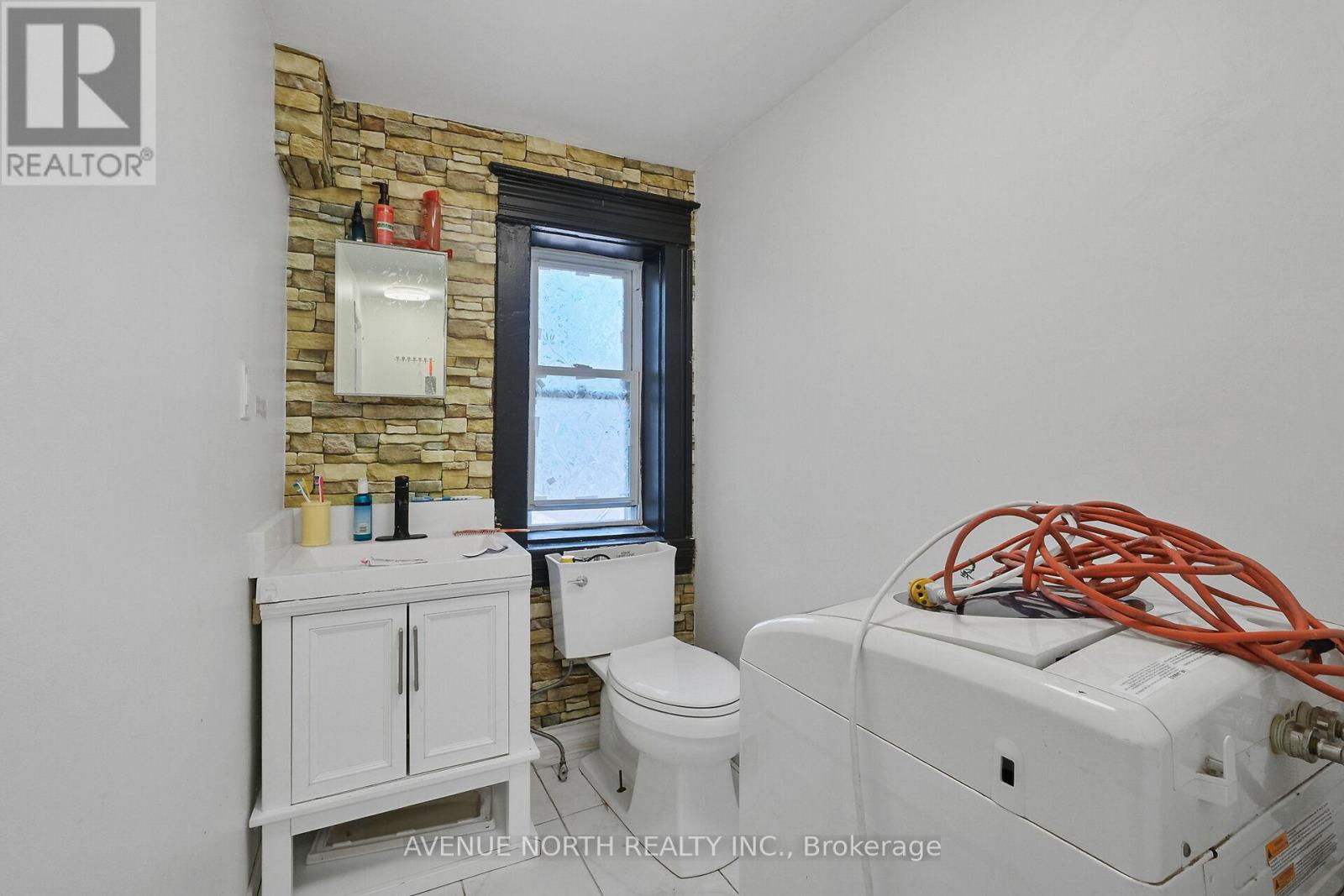 210 Dagmar Avenue, Ottawa, Ontario  K1L 5S9 - Photo 41 - X12401018