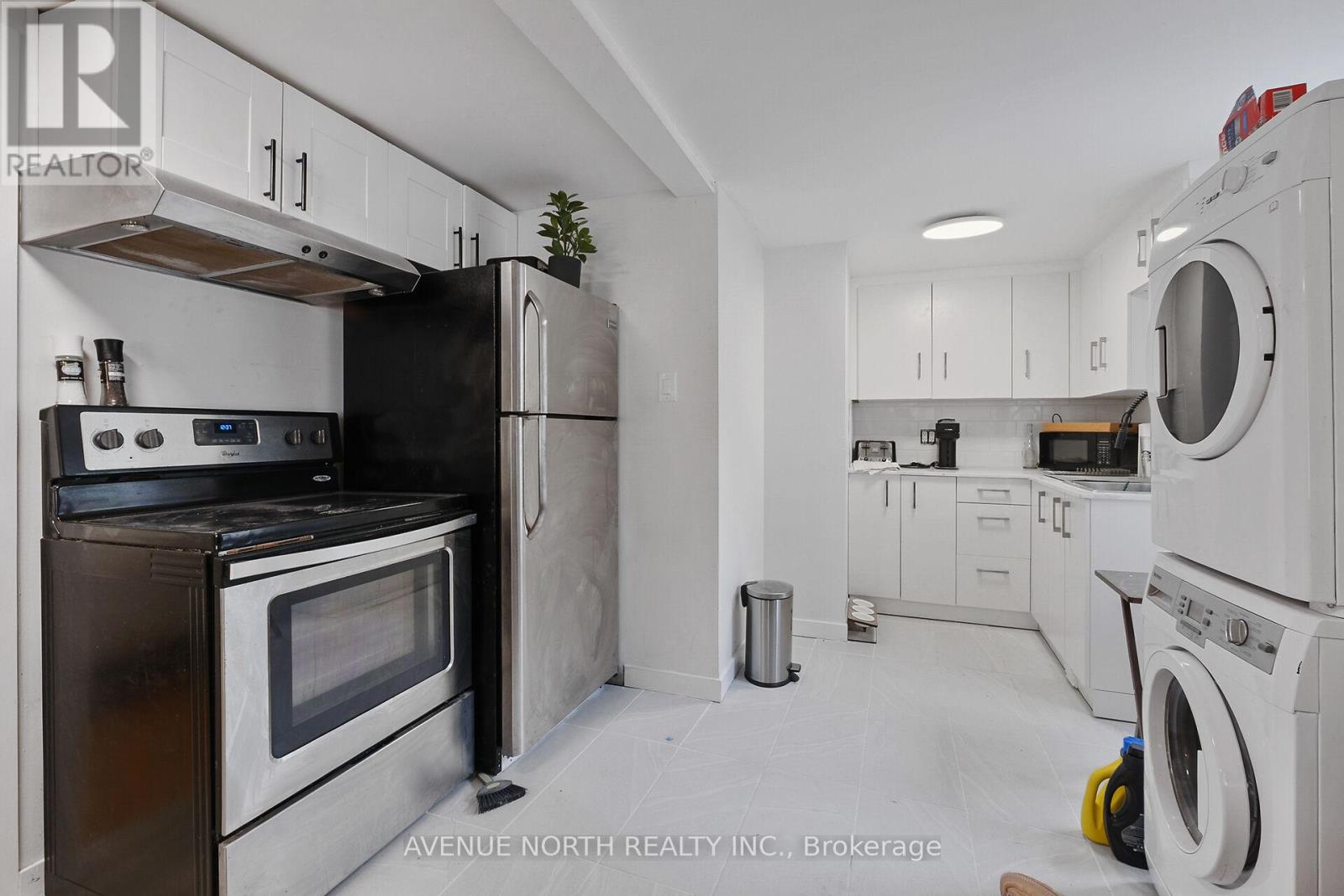 210 Dagmar Avenue, Ottawa, Ontario  K1L 5S9 - Photo 8 - X12401018