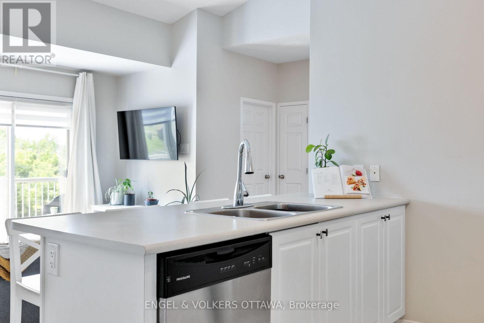 4 - 44 Sternes Private, Ottawa, Ontario  K4A 0X8 - Photo 23 - X12401044