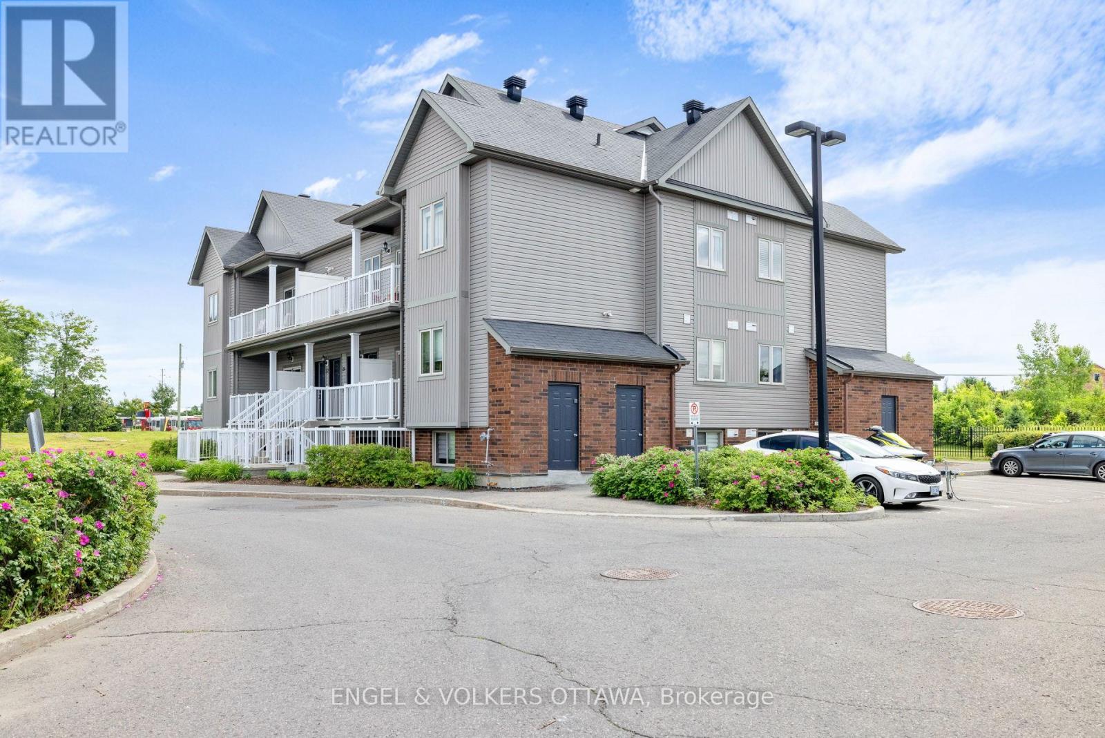 4 - 44 Sternes Private, Ottawa, Ontario  K4A 0X8 - Photo 6 - X12401044
