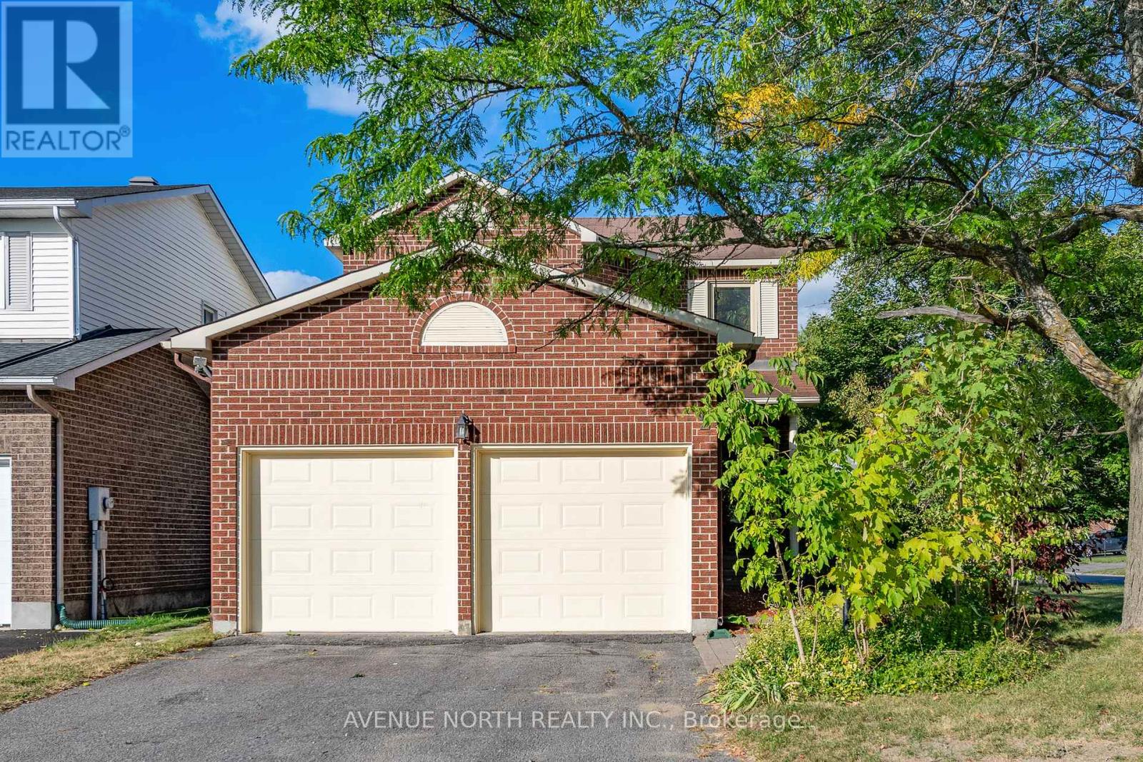 2 CHICKASAW CRESCENT, ottawa, Ontario