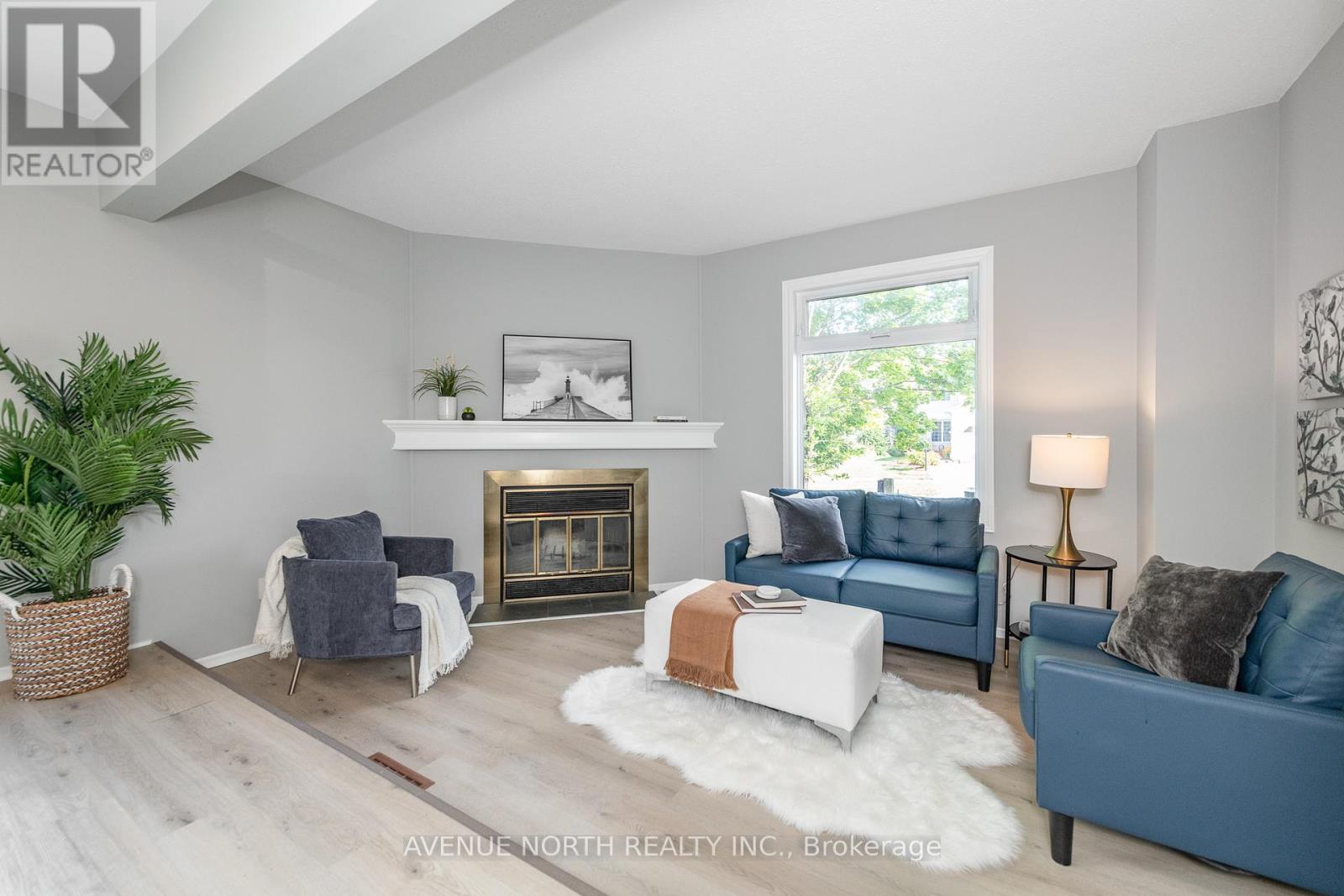 2 Chickasaw Crescent, Ottawa, Ontario  K2M 1M3 - Photo 14 - X12401058