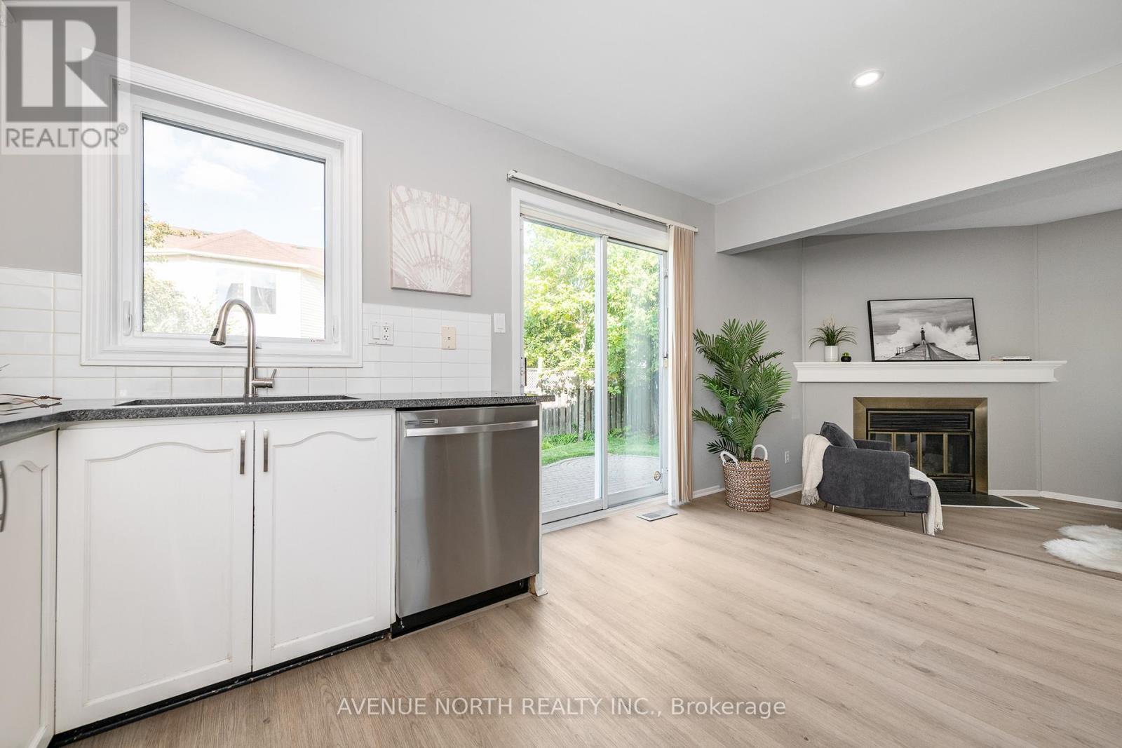 2 Chickasaw Crescent, Ottawa, Ontario  K2M 1M3 - Photo 21 - X12401058