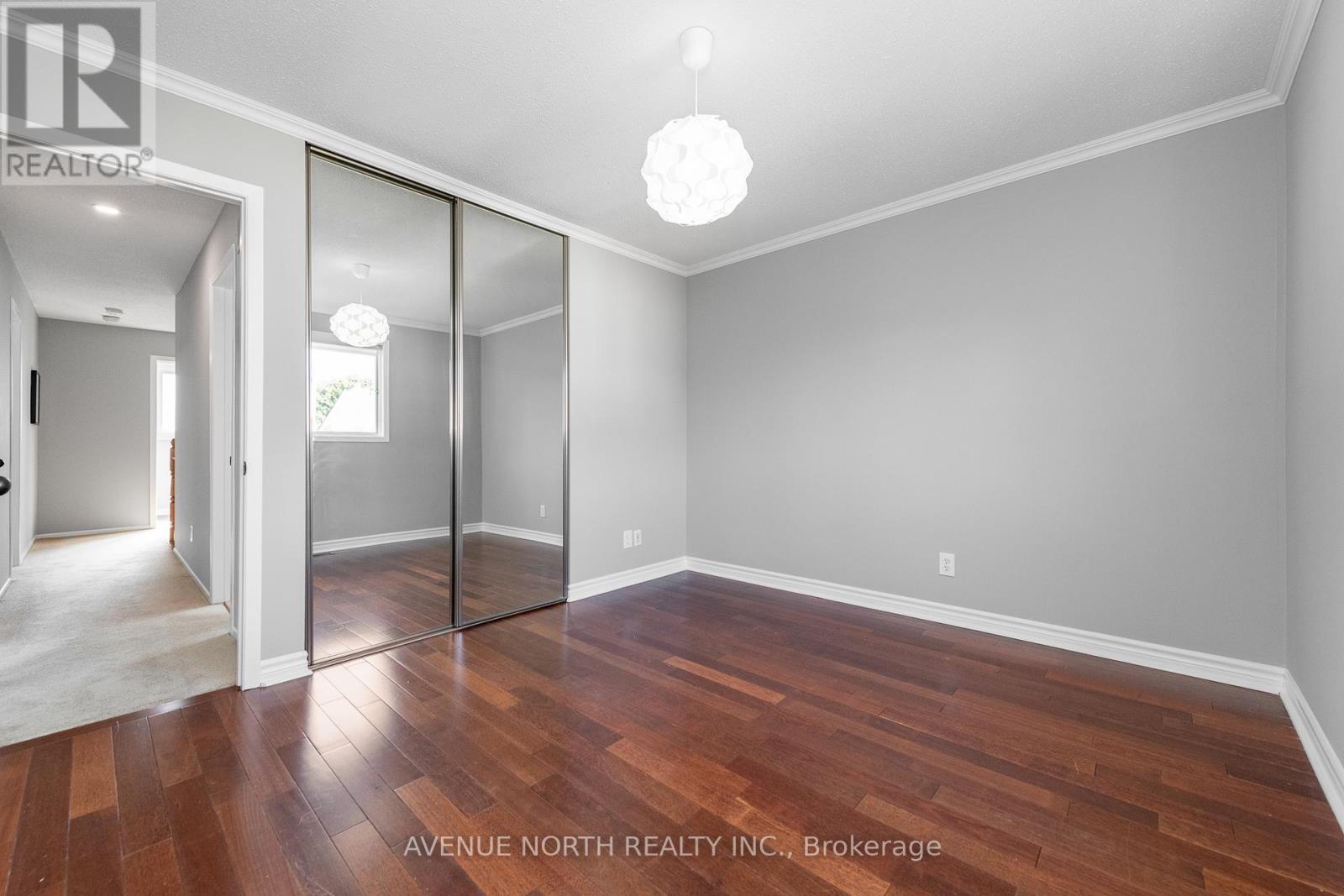 2 Chickasaw Crescent, Ottawa, Ontario  K2M 1M3 - Photo 25 - X12401058
