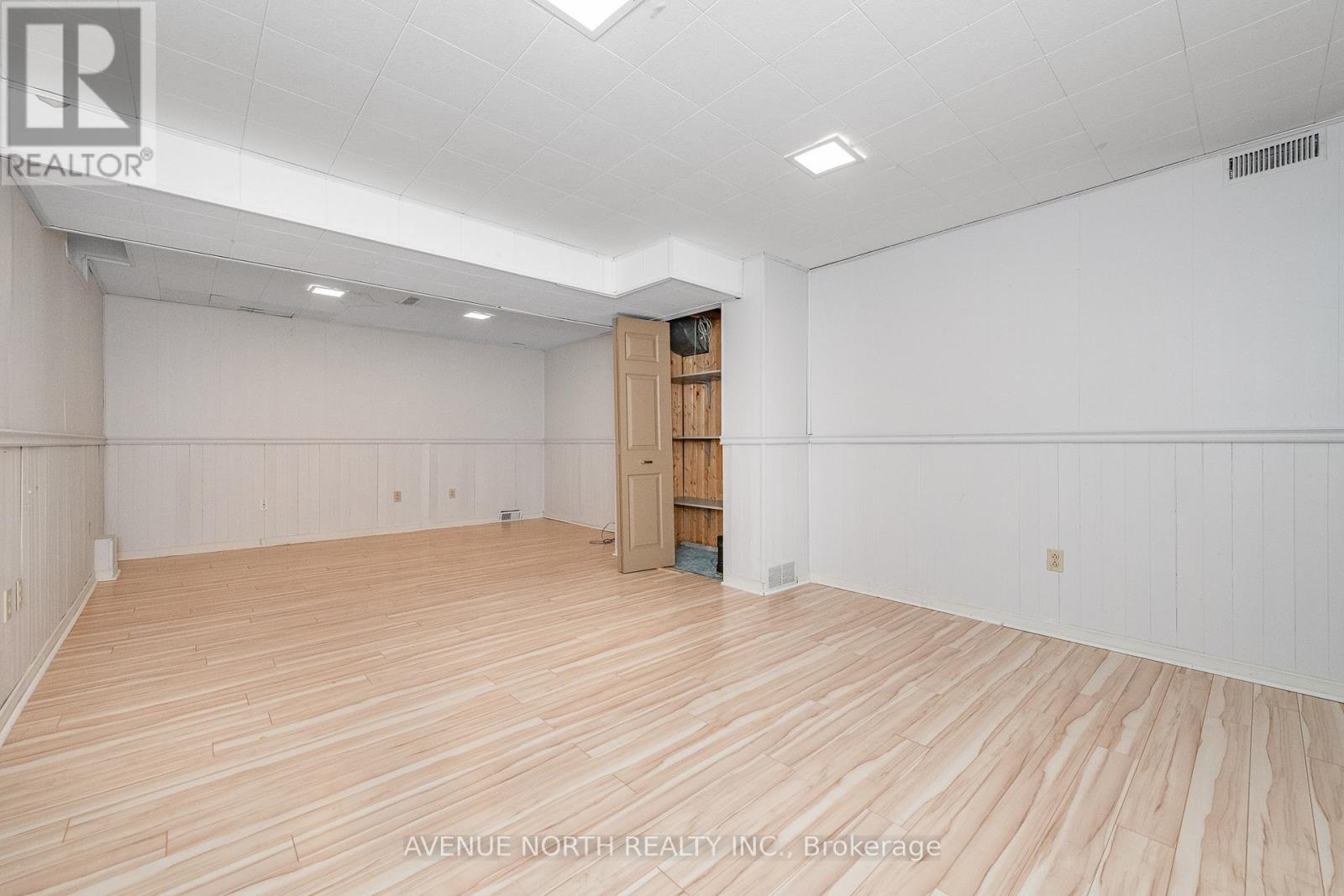 2 Chickasaw Crescent, Ottawa, Ontario  K2M 1M3 - Photo 42 - X12401058