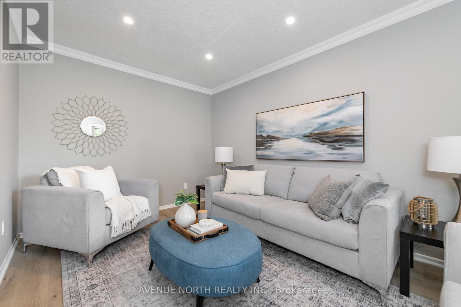 2 Chickasaw Crescent, Ottawa, Ontario  K2M 1M3 - Photo 8 - X12401058