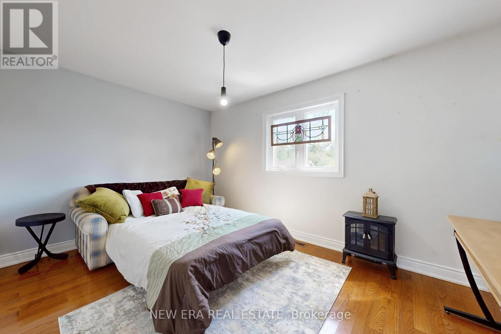 1031 Lake Drive N, Georgina, Ontario  L4P 3E9 - Photo 23 - N12399839