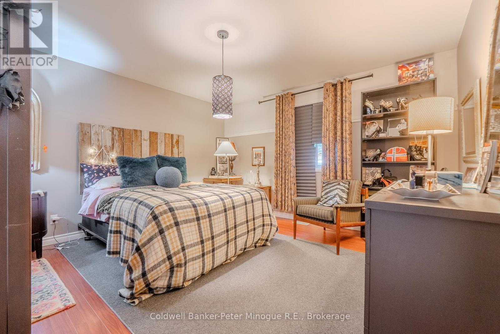 54 Lakeshore Drive, Temagami, Ontario  P0H 2H0 - Photo 15 - X12400967