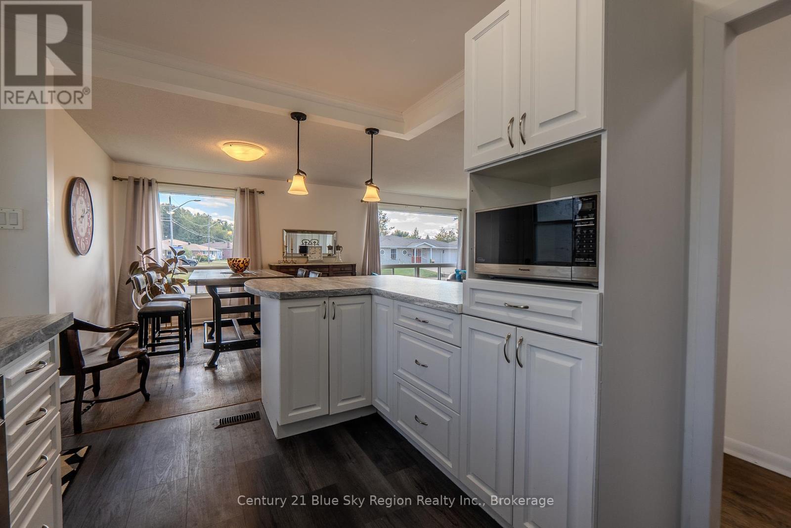 62 Strathcona Drive, North Bay, Ontario  P1A 2N1 - Photo 12 - X12401035