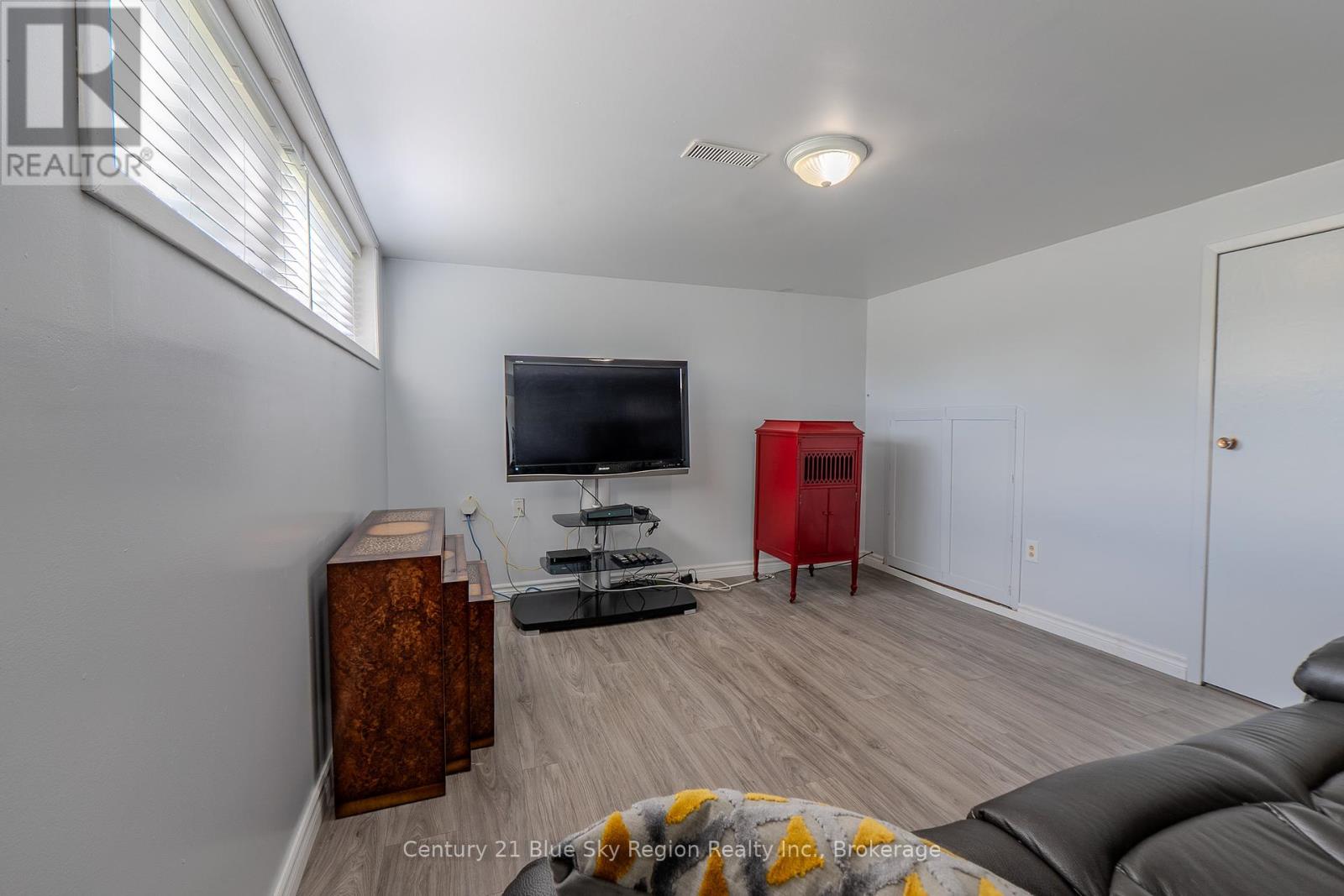 62 Strathcona Drive, North Bay, Ontario  P1A 2N1 - Photo 25 - X12401035