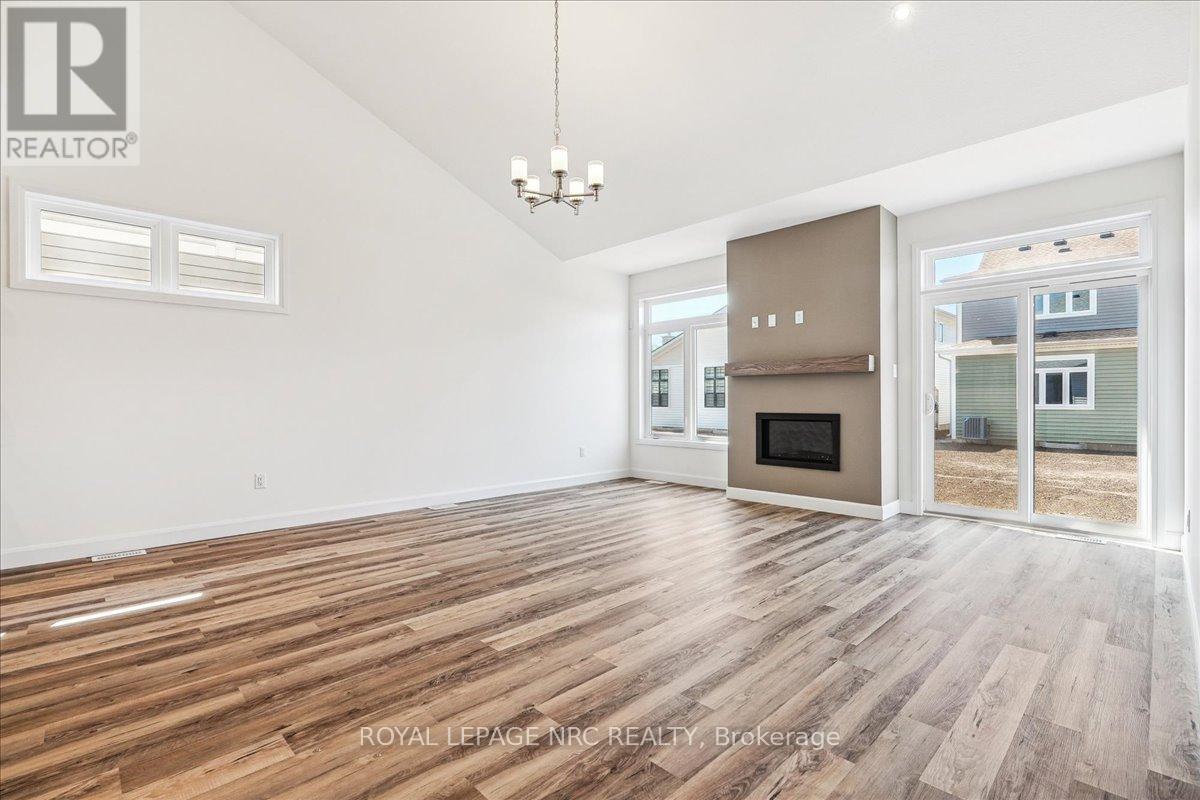 63 Beachwalk Crescent, Fort Erie (Crystal Beach), Ontario  L0S 1B0 - Photo 18 - X12400990