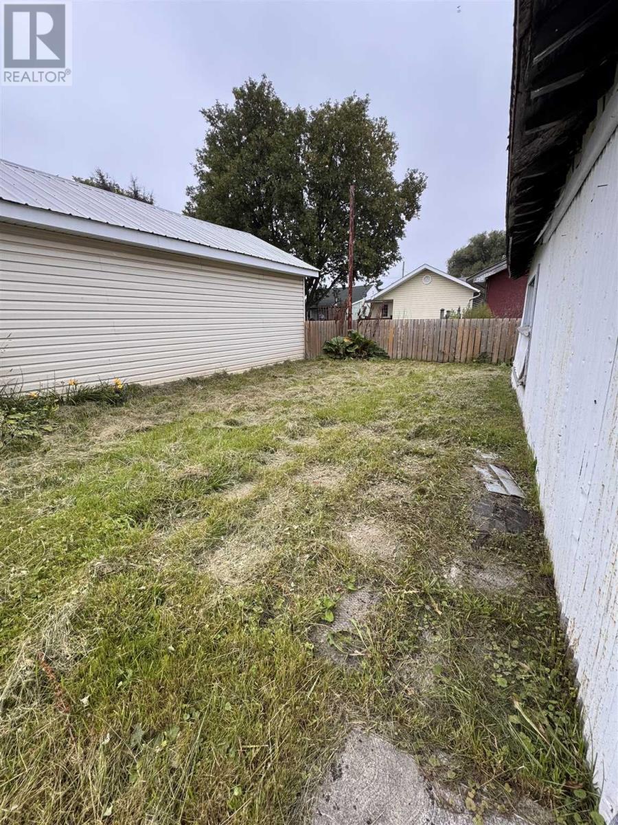 433 Woodcroft Ave, Sault Ste. Marie, Ontario  P6C 2G2 - Photo 2 - SM252609