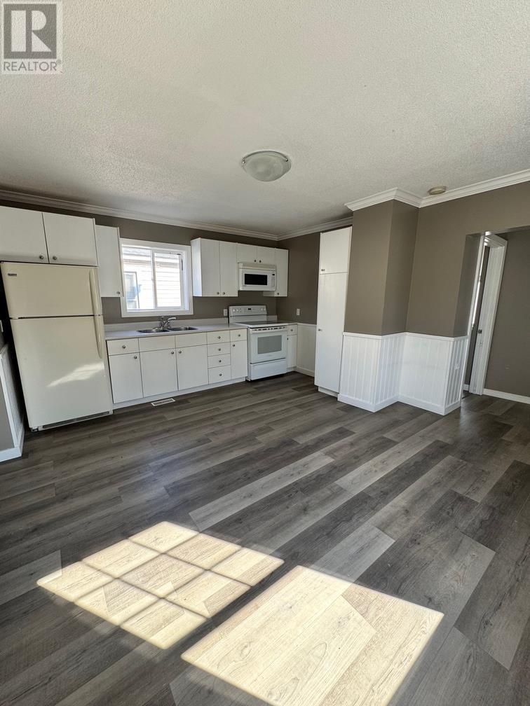 433 Woodcroft Ave, Sault Ste. Marie, Ontario  P6C 2G2 - Photo 8 - SM252609