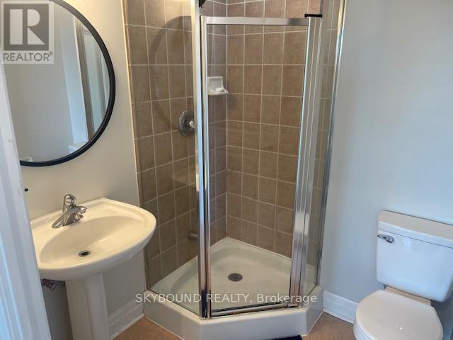 809 - 88 Palace Pier Court, Toronto, Ontario  M8V 4C2 - Photo 11 - W12400866