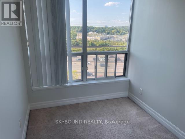 809 - 88 Palace Pier Court, Toronto, Ontario  M8V 4C2 - Photo 12 - W12400866